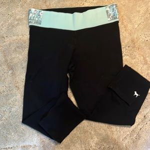 Victoria’s Secret yoga pants large, fitted
